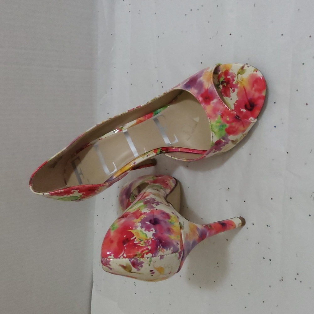 🌷Elle Women's Pink Floral Size 10 Pumps - Picture 3 of 4